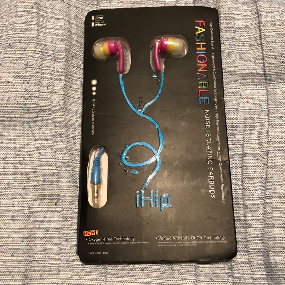iHip Fashionable Noise Isolating EarBuds